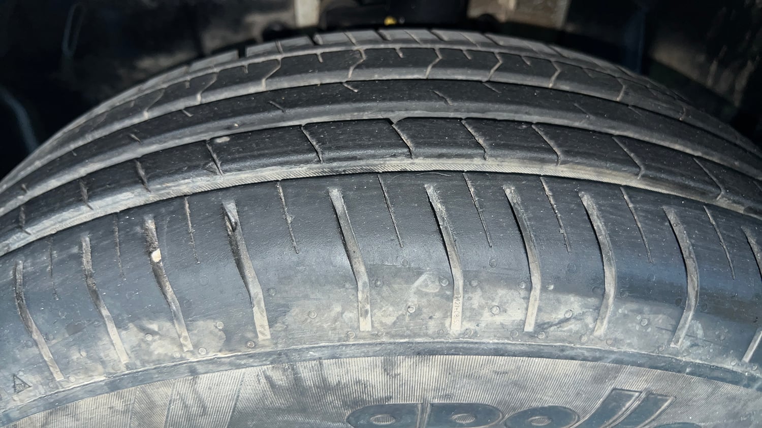 Used 2023 Tata Punch Pure MT Petrol Manual tyres LEFT FRONT TYRE TREAD VIEW