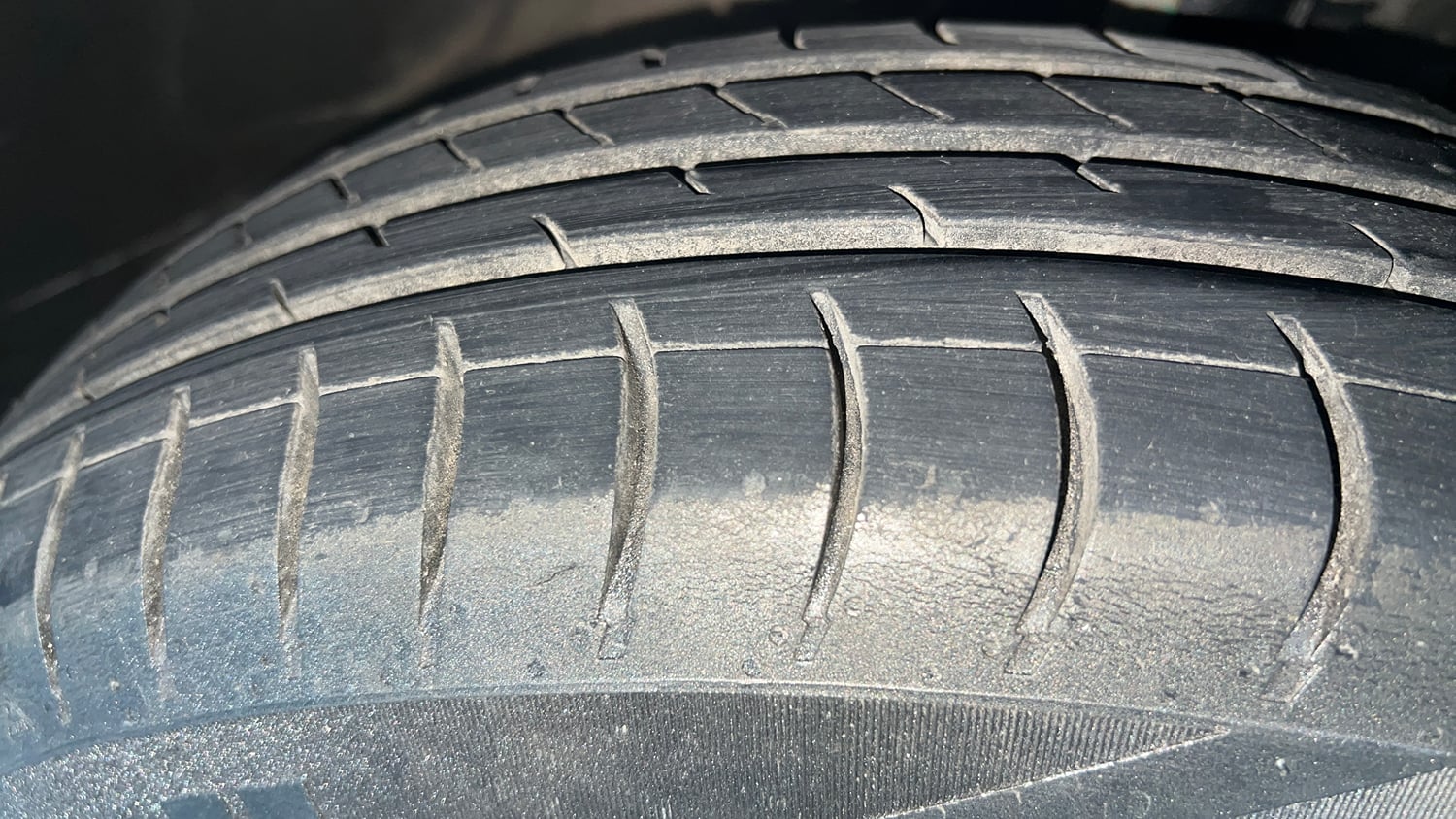 Used 2018 Maruti Suzuki Dzire VDi Diesel Manual tyres RIGHT FRONT TYRE TREAD VIEW