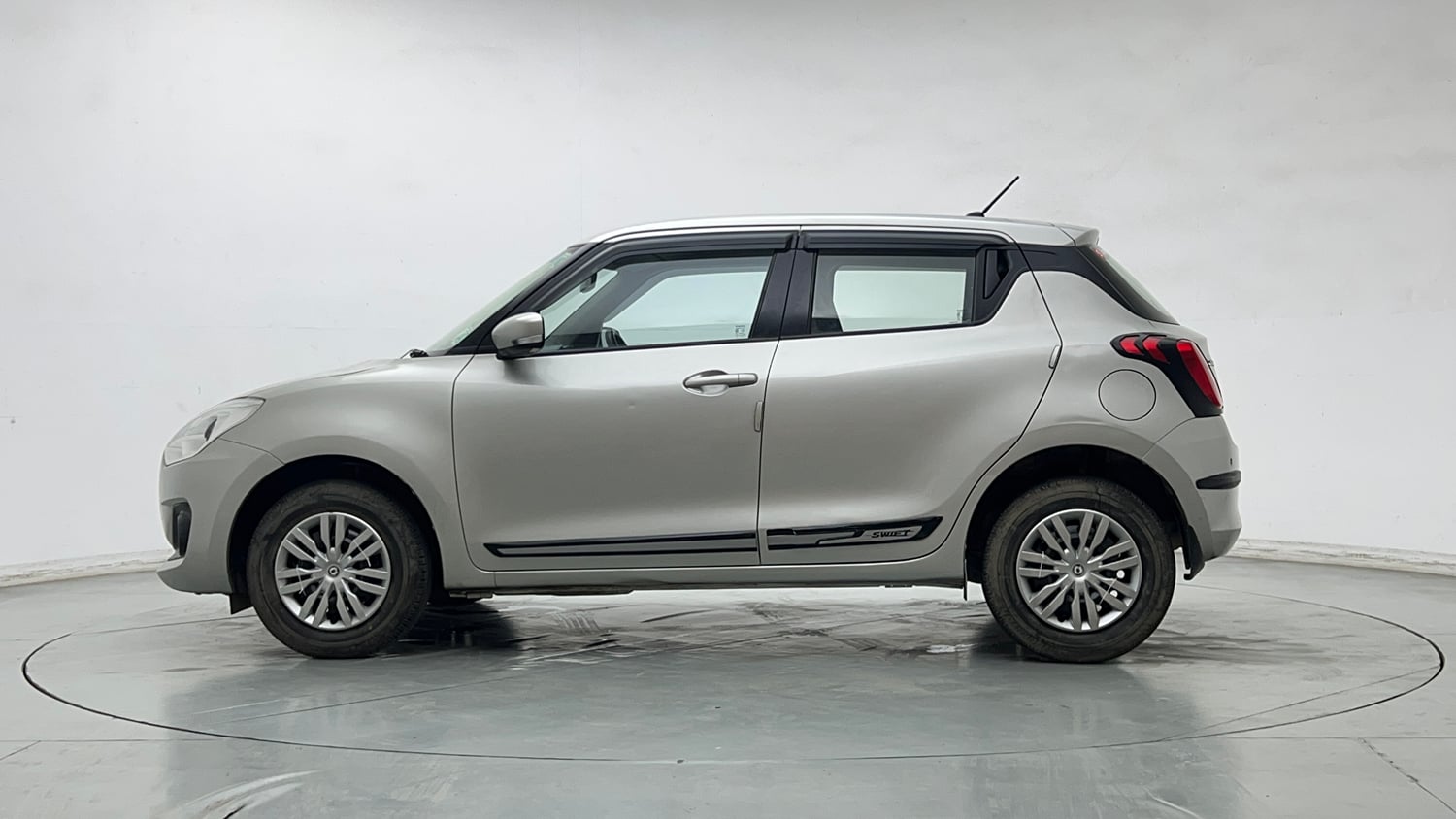 Used 2021 Maruti Suzuki Swift VXi Petrol Manual exterior LEFT SIDE VIEW