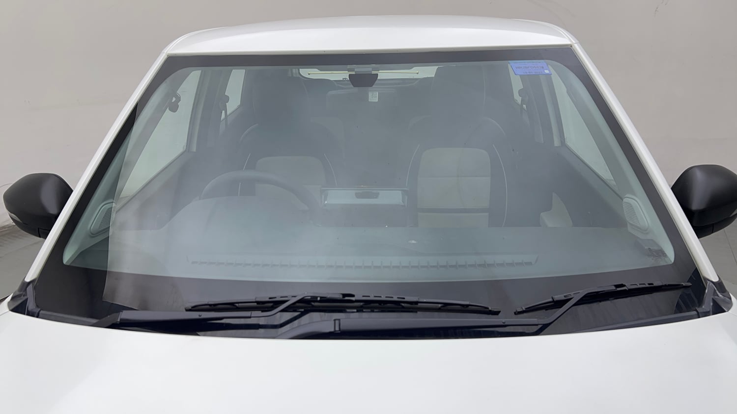 Used 2023 Tata Punch Pure MT Petrol Manual exterior FRONT WINDSHIELD VIEW