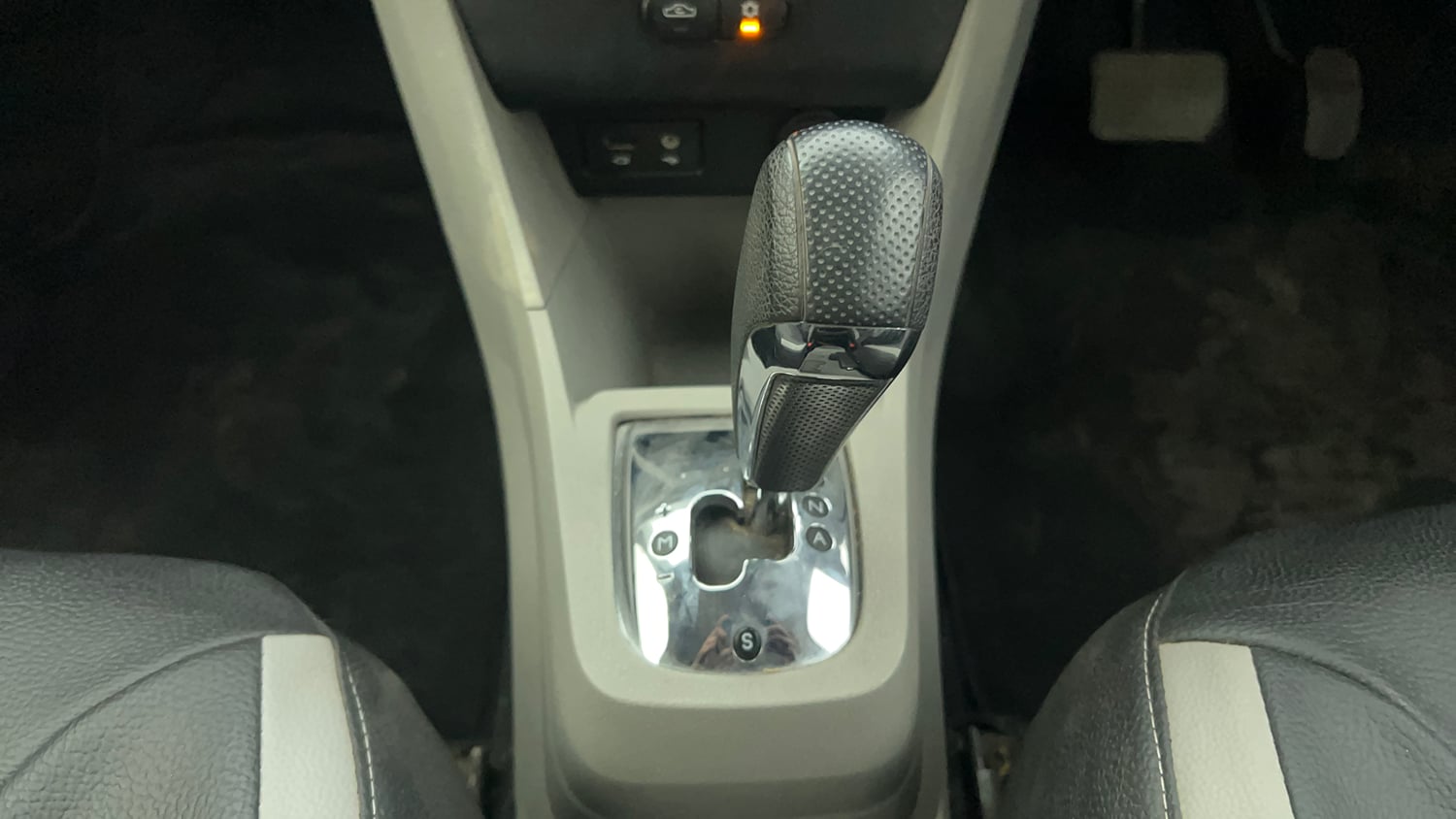 Used 2017 Tata Tiago Revotron XTA Petrol Automatic interior GEAR  KNOB VIEW