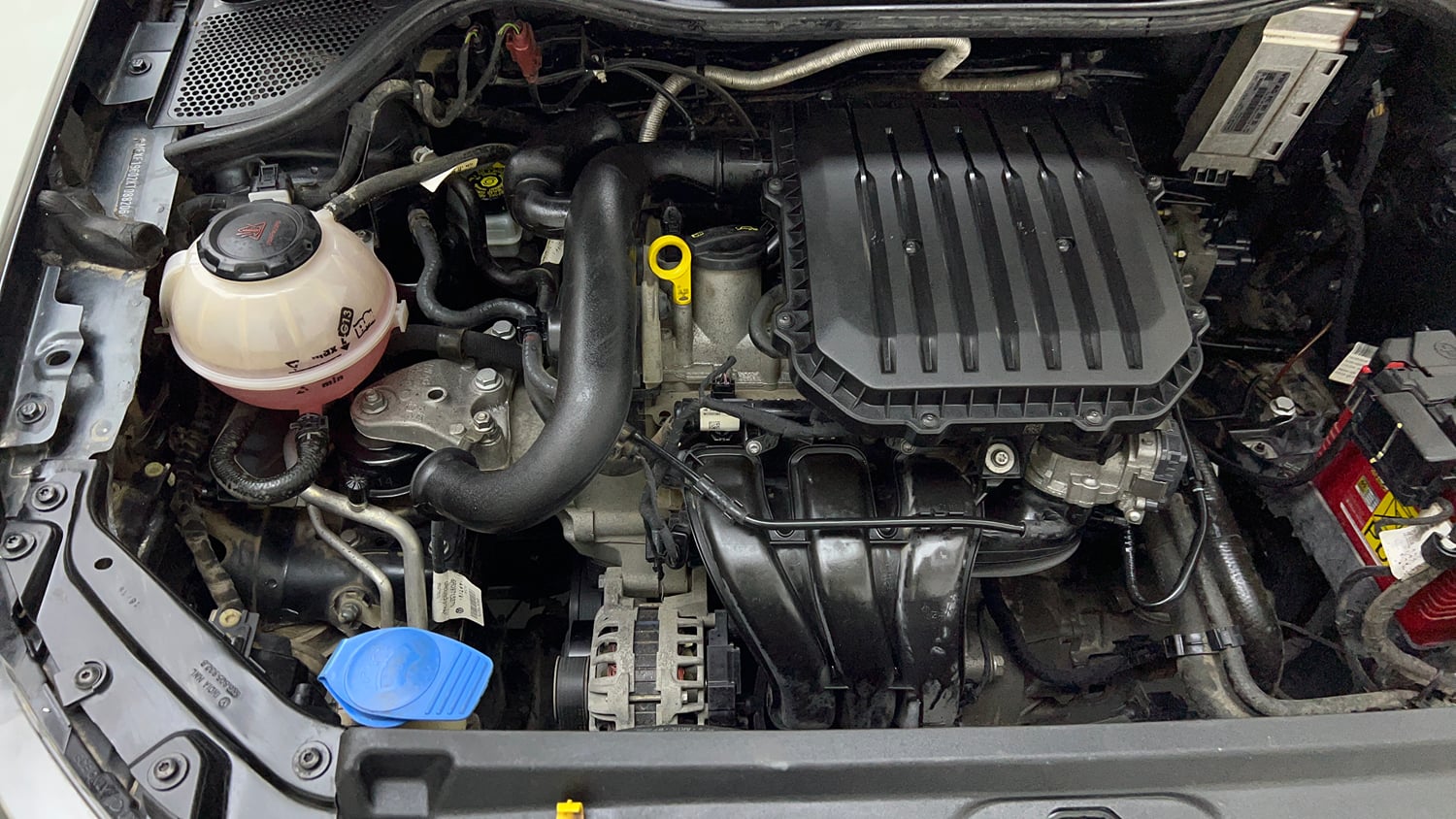 Used 2019 Volkswagen Polo CUP Edition Petrol Petrol Manual engine ENGINE RIGHT SIDE VIEW