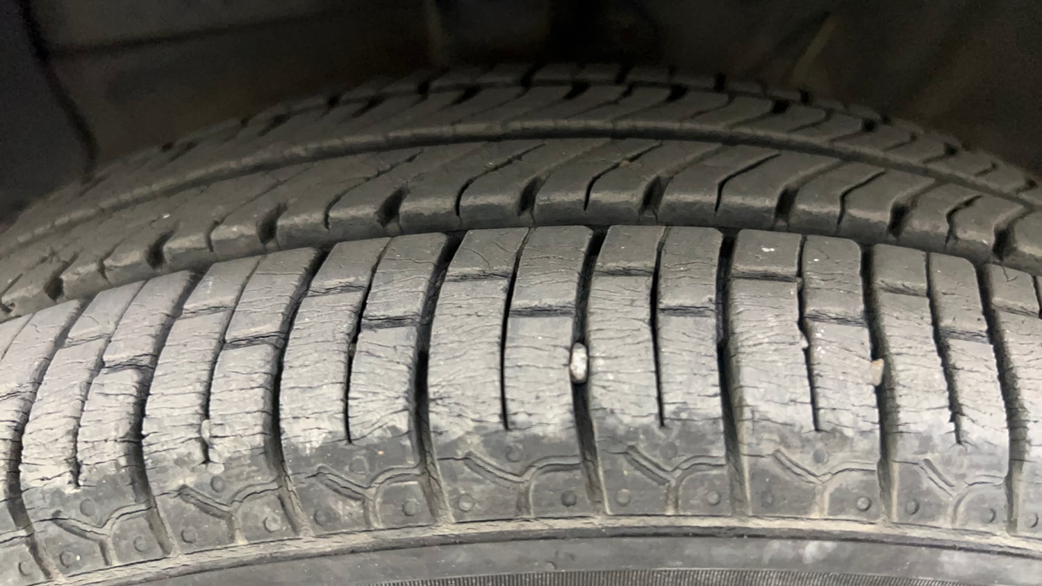 Used 2021 Hyundai Santro Sportz AMT Petrol Automatic tyres LEFT FRONT TYRE TREAD VIEW