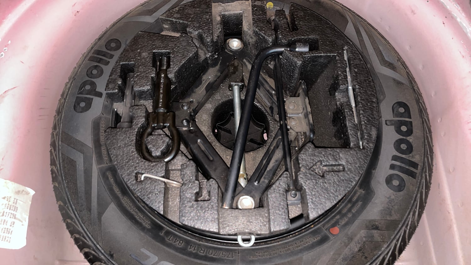 Used 2015 Volkswagen Polo GT TDI Diesel Manual tyres SPARE TYRE VIEW