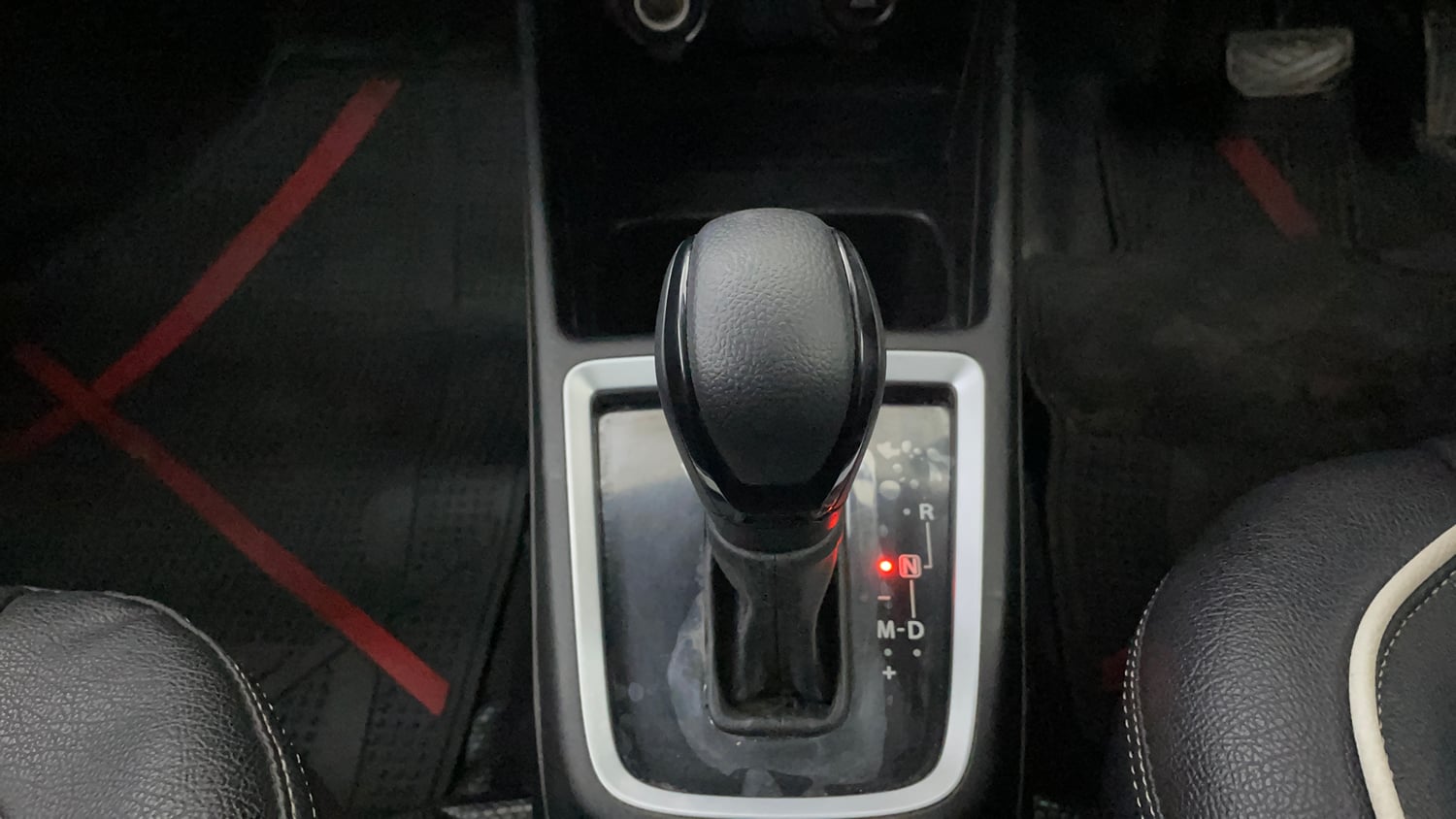 Used 2020 Maruti Suzuki Swift ZXi Plus AMT Petrol Automatic interior GEAR  KNOB VIEW