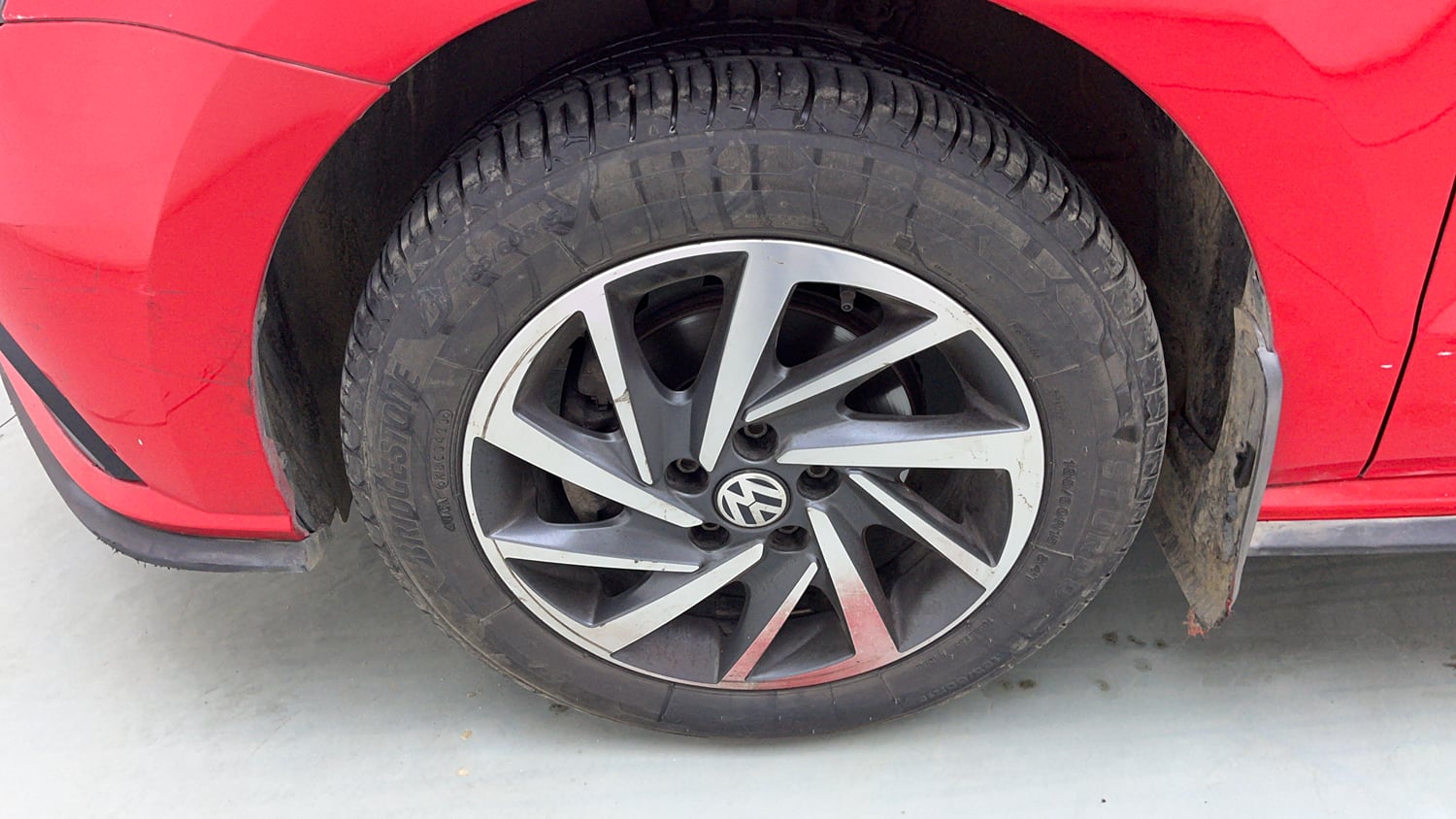 Used 2020 Volkswagen Polo Comfortline Plus 1.0L MPI Petrol Manual tyres LEFT FRONT TYRE RIM VIEW