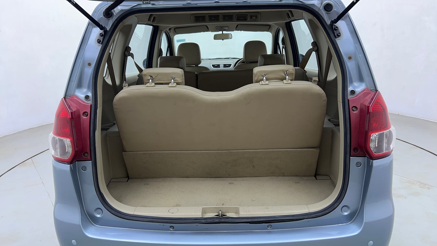 Used 2013 Maruti Suzuki Ertiga Vxi Petrol Manual interior DICKY INSIDE VIEW