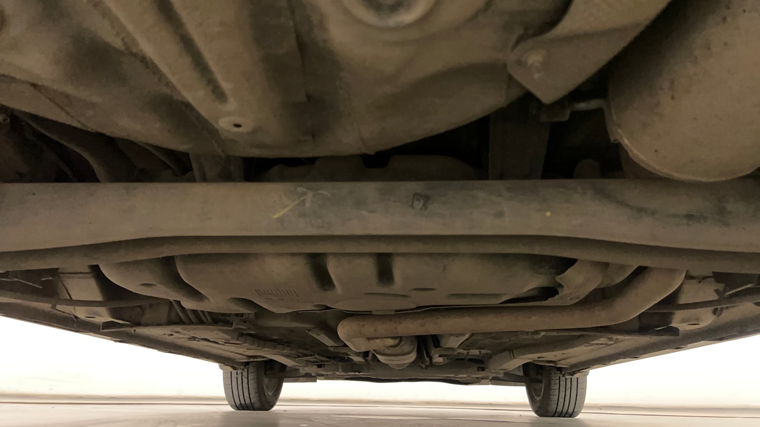 Used 2022 Hyundai New i20 Asta (O) 1.0 Turbo DCT Petrol Automatic extra REAR UNDERBODY VIEW (TAKEN FROM REAR)