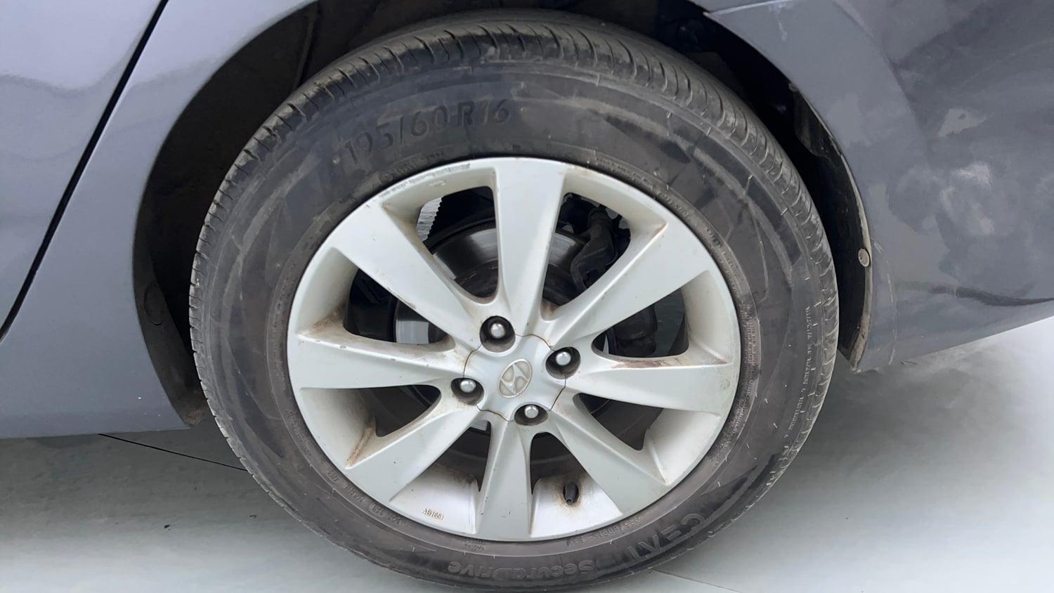 Used 2012 Hyundai Verna Fluidic 1.6 VTVT SX Petrol Manual tyres LEFT REAR TYRE RIM VIEW