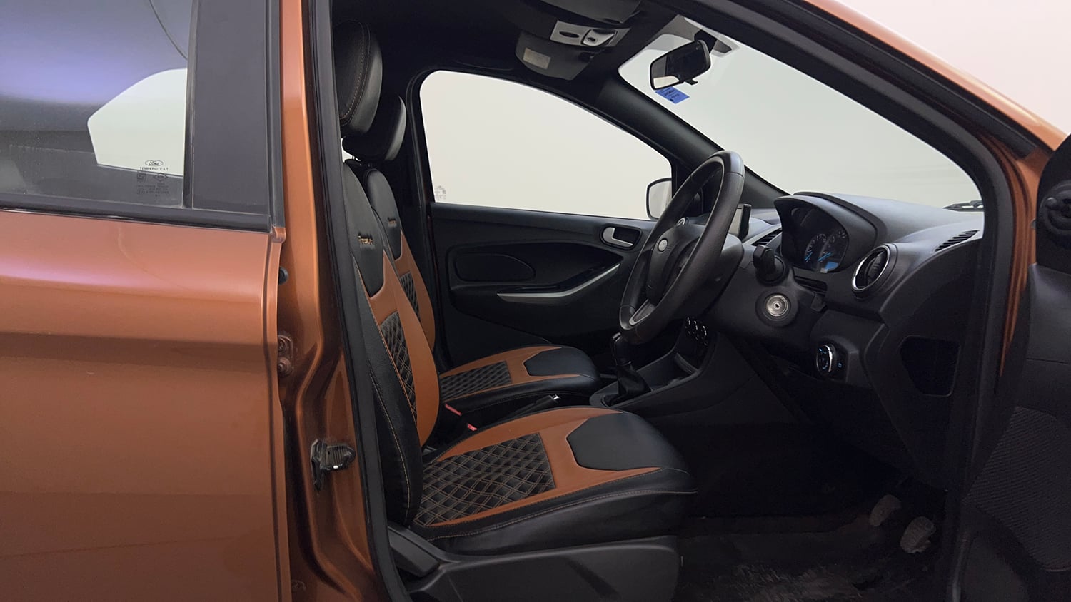 Used 2019 Ford Freestyle Trend Plus 1.2 Ti-VCT Petrol Manual interior RIGHT SIDE FRONT DOOR CABIN VIEW