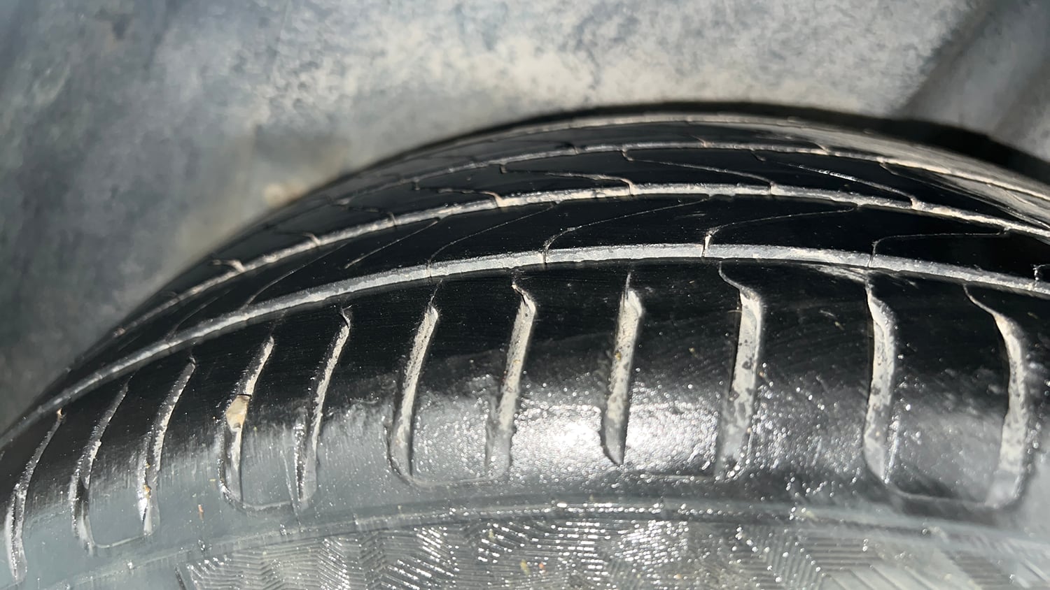 Used 2019 Volkswagen Polo Highline Plus 1.0 (P) Petrol Manual tyres LEFT REAR TYRE TREAD VIEW