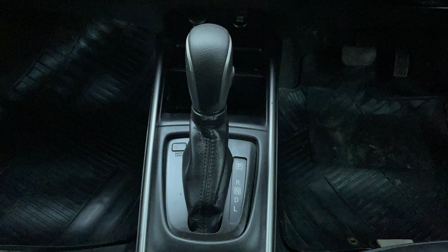 Used 2022 Toyota Glanza V CVT Petrol Automatic interior GEAR  KNOB VIEW