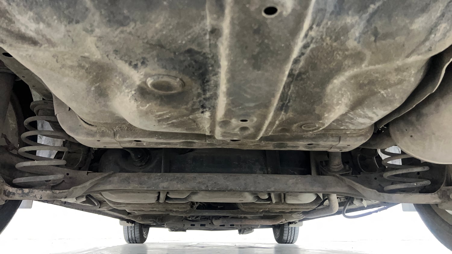 Used 2014 Honda City VX CVT Petrol Automatic extra REAR UNDERBODY VIEW (TAKEN FROM REAR)
