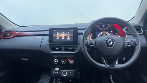 Used 2023 Renault Kiger RXZ Turbo MT Dual Tone Petrol Manual interior DASHBOARD VIEW