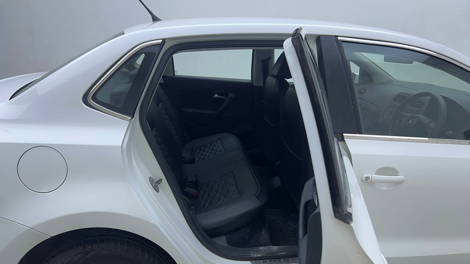 Used 2018 Volkswagen Ameo Comfortline 1.2L (P) Petrol Manual interior RIGHT SIDE REAR DOOR CABIN VIEW