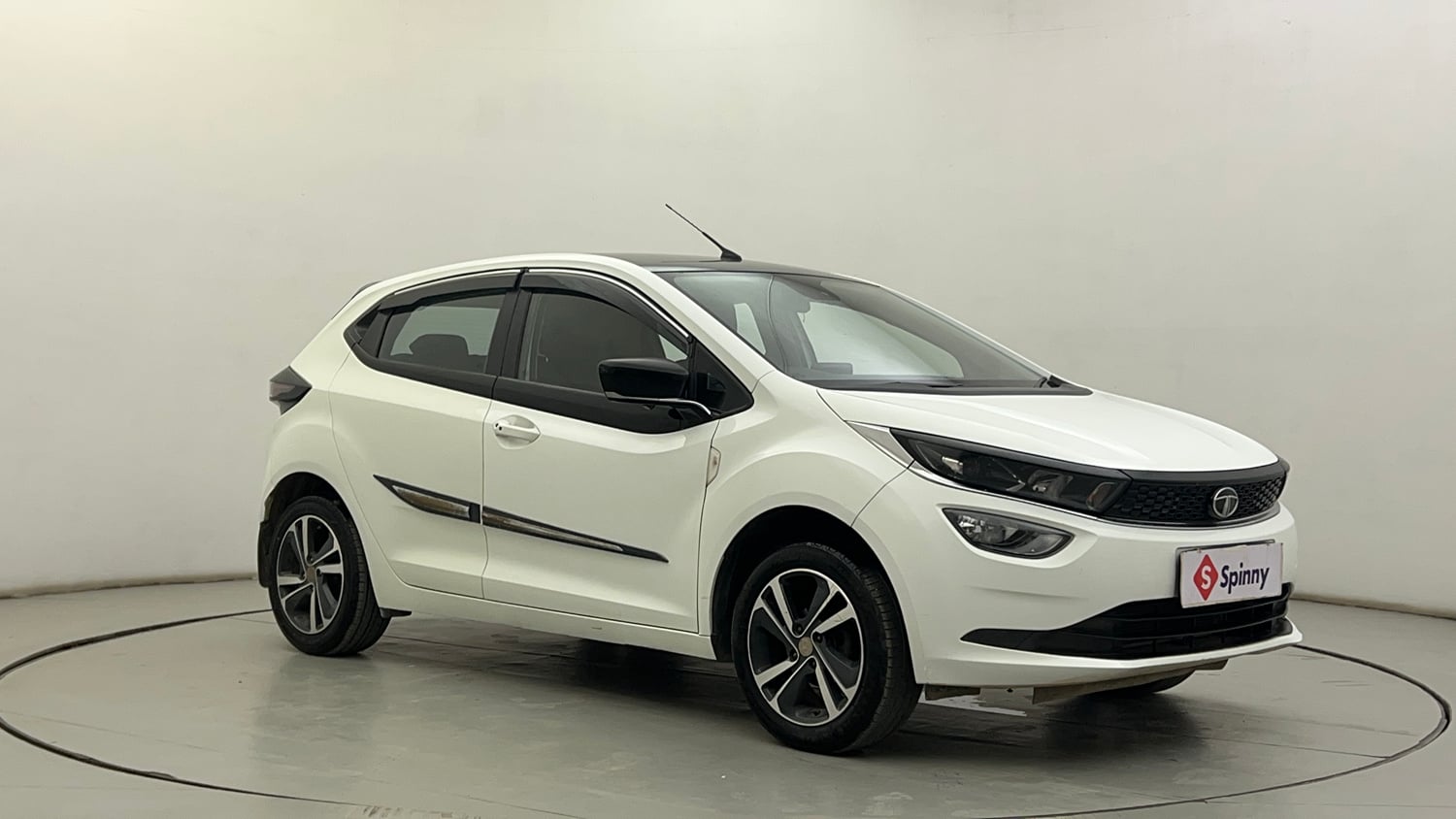 Used 2022 Tata Altroz XZ Plus Petrol+CNG (Outside Fitted) Cng Manual exterior RIGHT FRONT CORNER VIEW