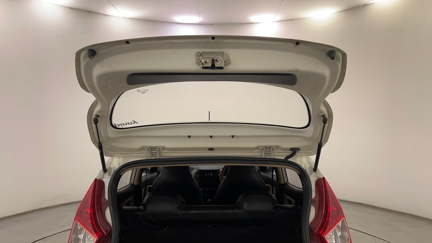 Used 2016 Hyundai Eon D-Lite + Petrol Manual interior DICKY DOOR OPEN VIEW