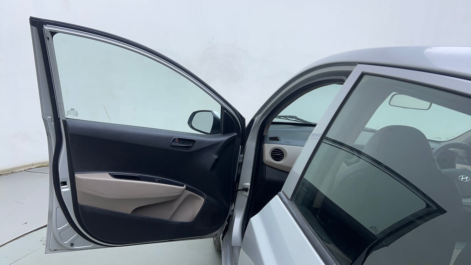 Used 2017 Hyundai Grand i10 Sportz 1.2 Kappa VTVT Petrol Manual interior LEFT FRONT DOOR OPEN VIEW