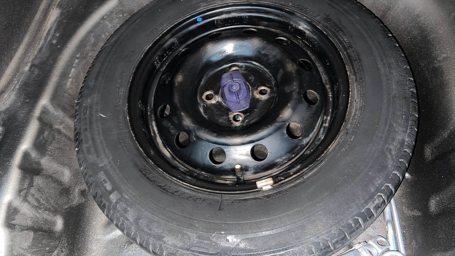 Used 2018 Maruti Suzuki Dzire VDi Diesel Manual tyres SPARE TYRE VIEW