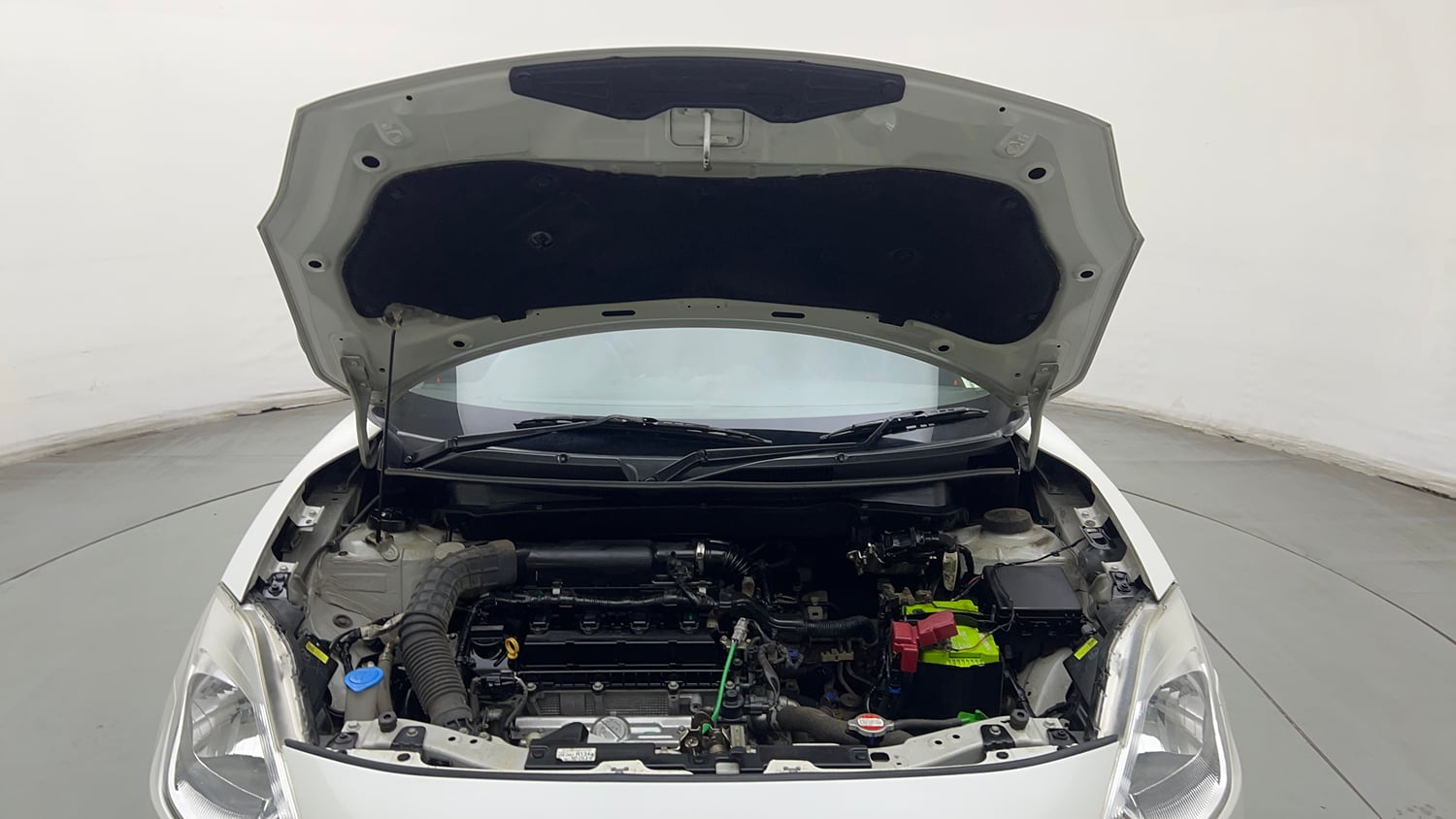 Used 2022 Maruti Suzuki Swift LXi Petrol Manual engine ENGINE & BONNET OPEN FRONT VIEW