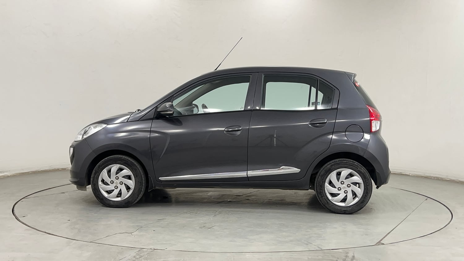 Used 2021 Hyundai Santro Sportz AMT Petrol Automatic exterior LEFT SIDE VIEW