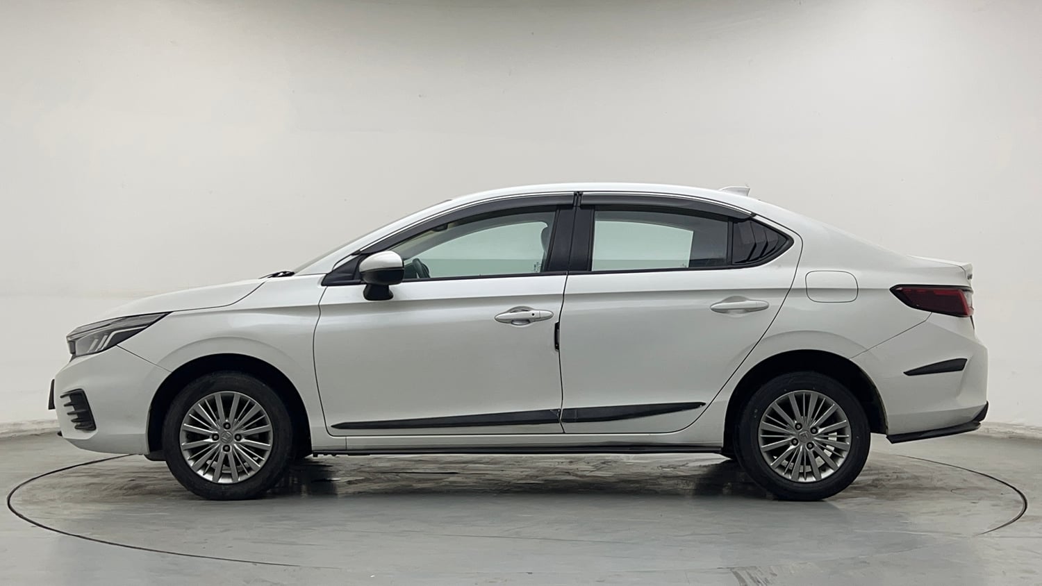 Used 2022 Honda City V Petrol Petrol Manual exterior LEFT SIDE VIEW