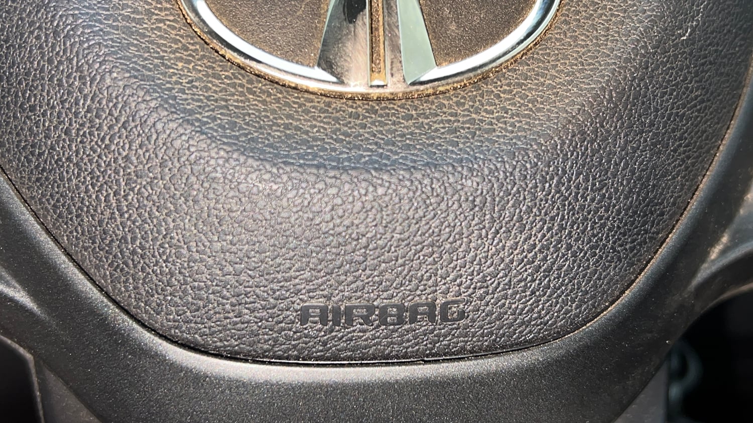 Used 2022 Tata Punch Pure MT Petrol Manual top_features Airbags