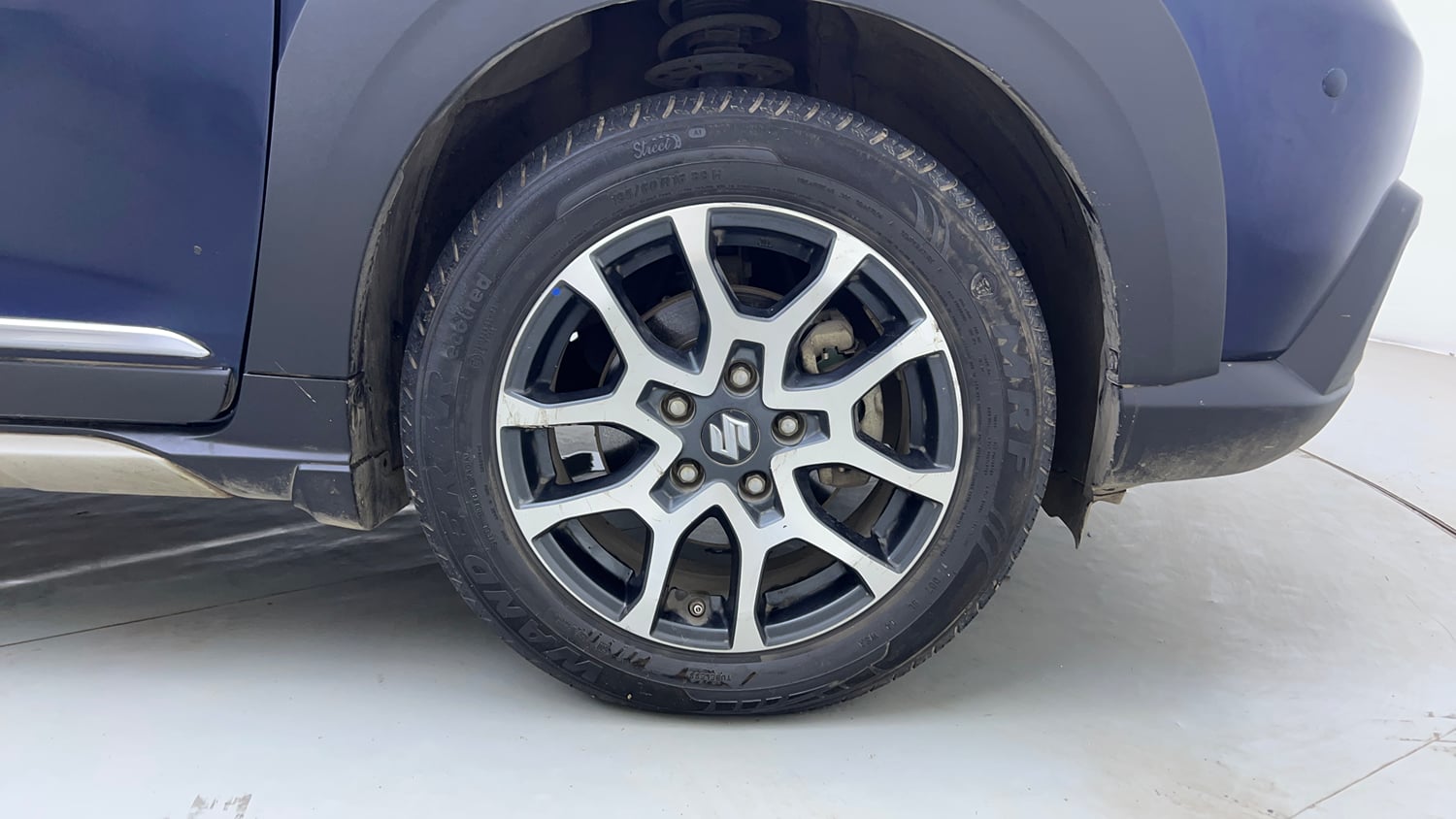 Used 2023 Maruti Suzuki XL6 Alpha Plus MT Petrol Petrol Manual tyres RIGHT FRONT TYRE RIM VIEW