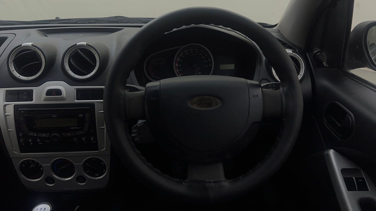 Used 2013 Ford Figo Duratorq Diesel ZXI 1.4 Diesel Manual interior STEERING VIEW
