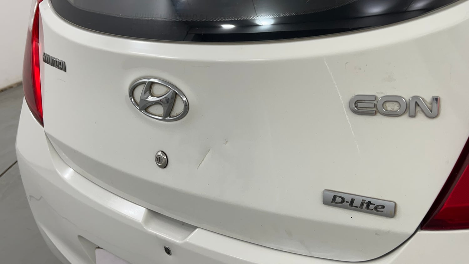 Used 2016 Hyundai Eon D-Lite + Petrol Manual dents MINOR DENT