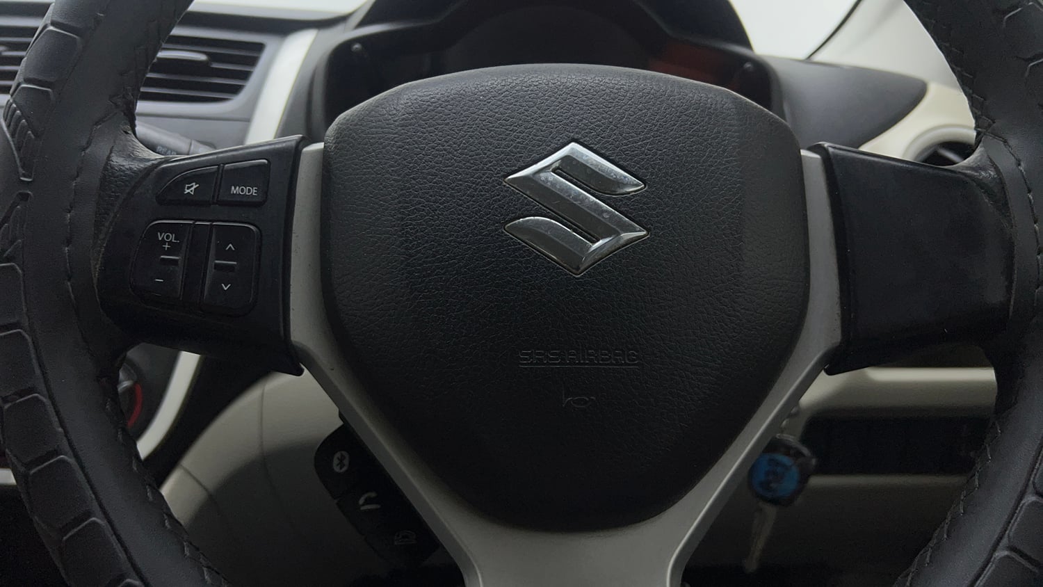 Used 2018 Maruti Suzuki Celerio ZXi (O) AMT Petrol Automatic top_features Airbags