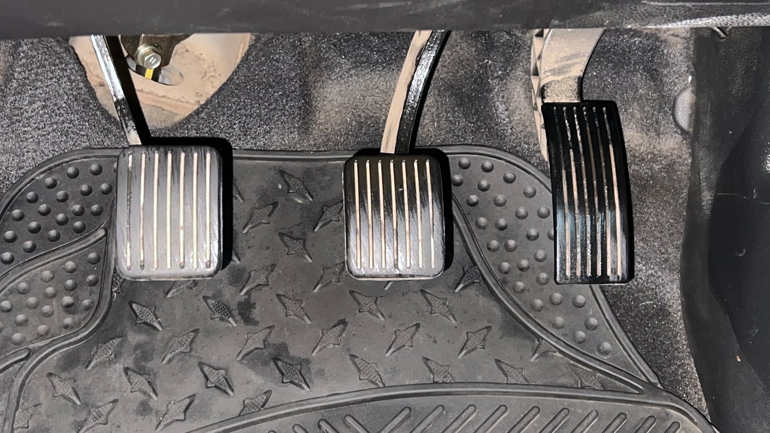 Used 2018 Hyundai Grand i10 Sportz 1.2 Kappa VTVT Petrol Manual interior PEDALS VIEW
