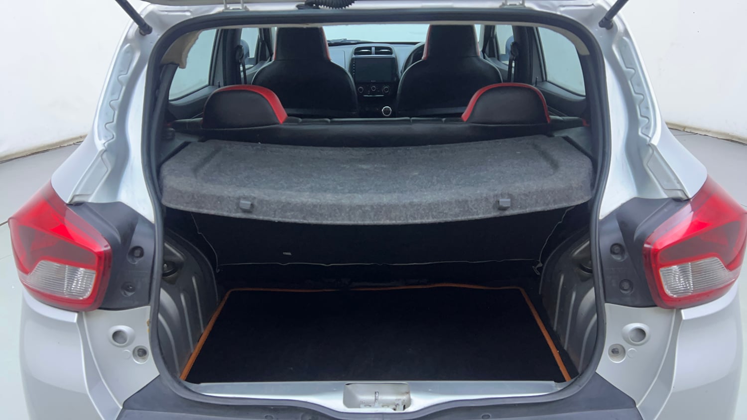 Used 2019 Renault Kwid 1.0 RXT AMT Opt Petrol Automatic interior DICKY INSIDE VIEW