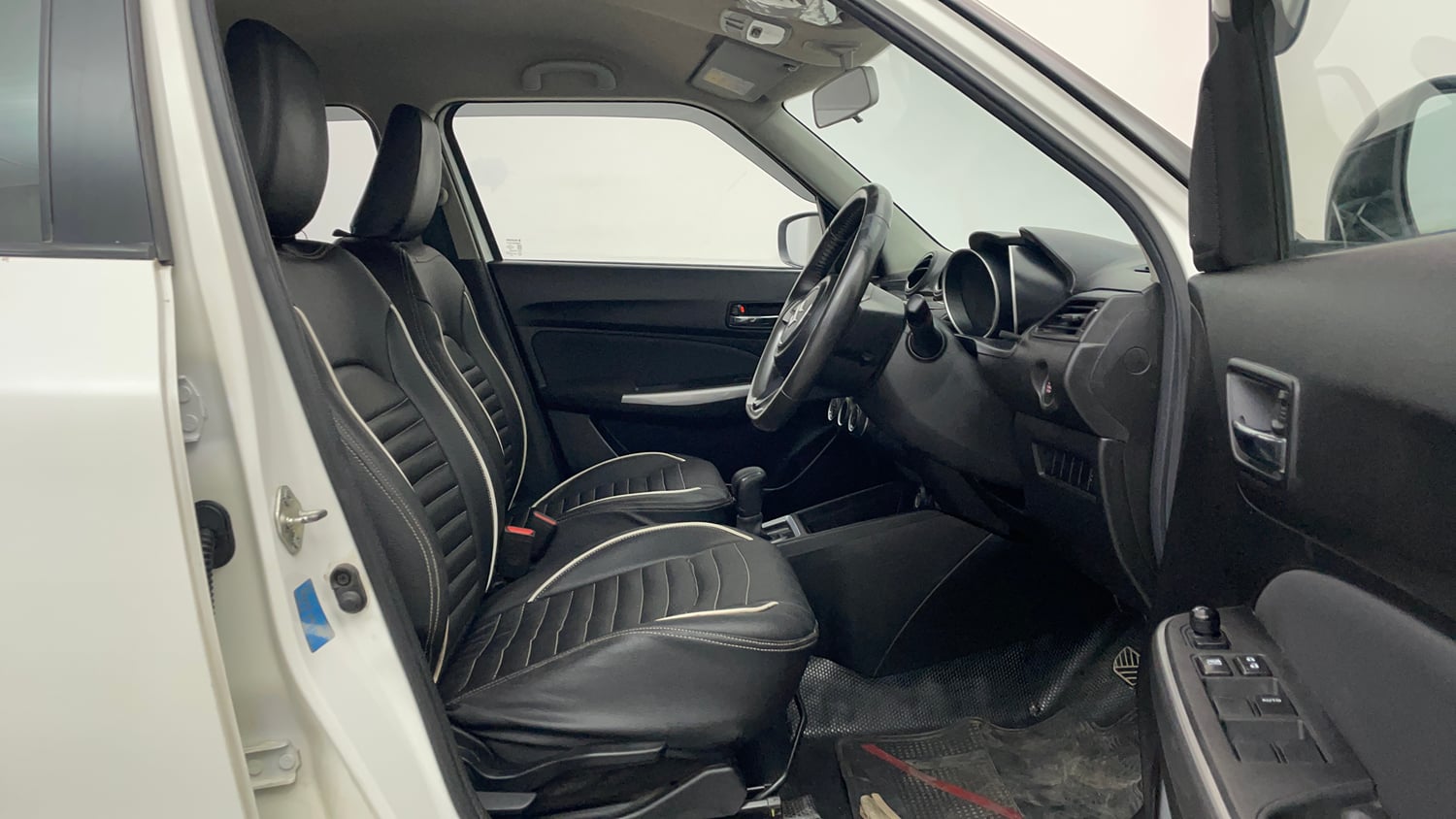Used 2020 Maruti Suzuki Swift ZXi Plus AMT Petrol Automatic interior RIGHT SIDE FRONT DOOR CABIN VIEW
