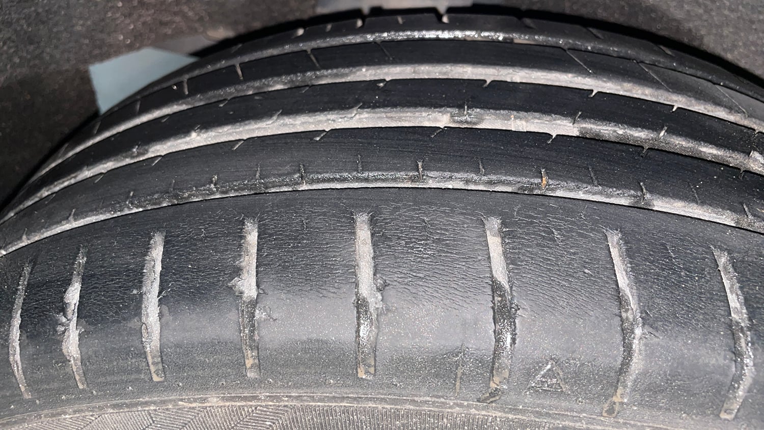 Used 2022 Toyota Glanza V CVT Petrol Automatic tyres RIGHT REAR TYRE TREAD VIEW