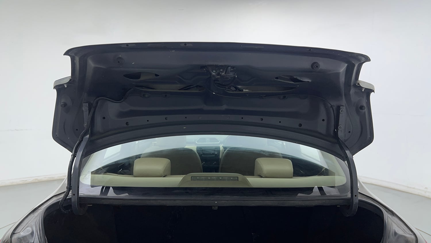 Used 2018 Maruti Suzuki Dzire VDi Diesel Manual interior DICKY DOOR OPEN VIEW
