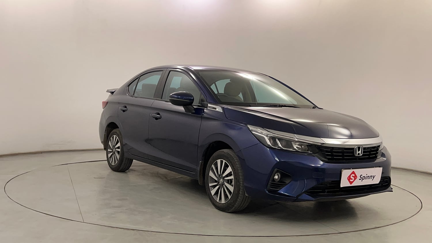 Used 2024 Honda City V Petrol CVT Petrol Automatic exterior RIGHT FRONT CORNER VIEW