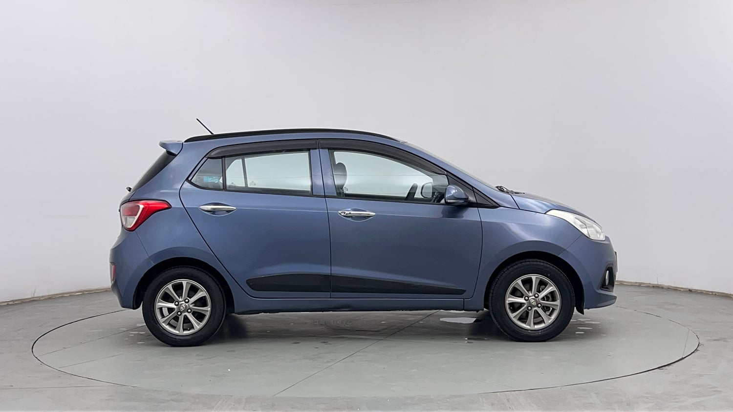 Used 2016 Hyundai Grand i10 Asta 1.2 Kappa VTVT Petrol Manual exterior RIGHT SIDE VIEW