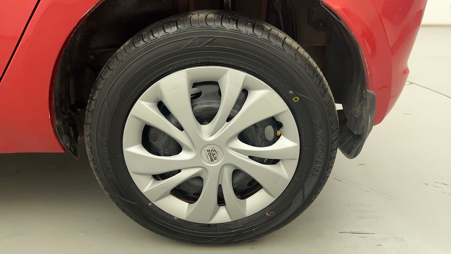 Used 2017 Tata Tiago Revotron XTA Petrol Automatic tyres LEFT REAR TYRE RIM VIEW