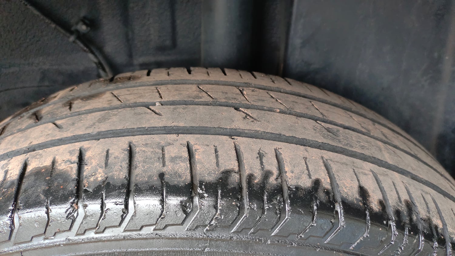 Used 2023 Tata Punch Pure MT Petrol Manual tyres LEFT REAR TYRE TREAD VIEW