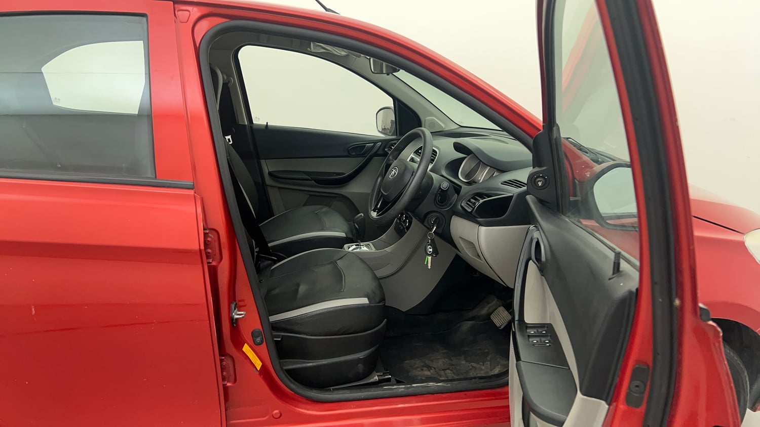 Used 2017 Tata Tiago Revotron XTA Petrol Automatic interior RIGHT SIDE FRONT DOOR CABIN VIEW