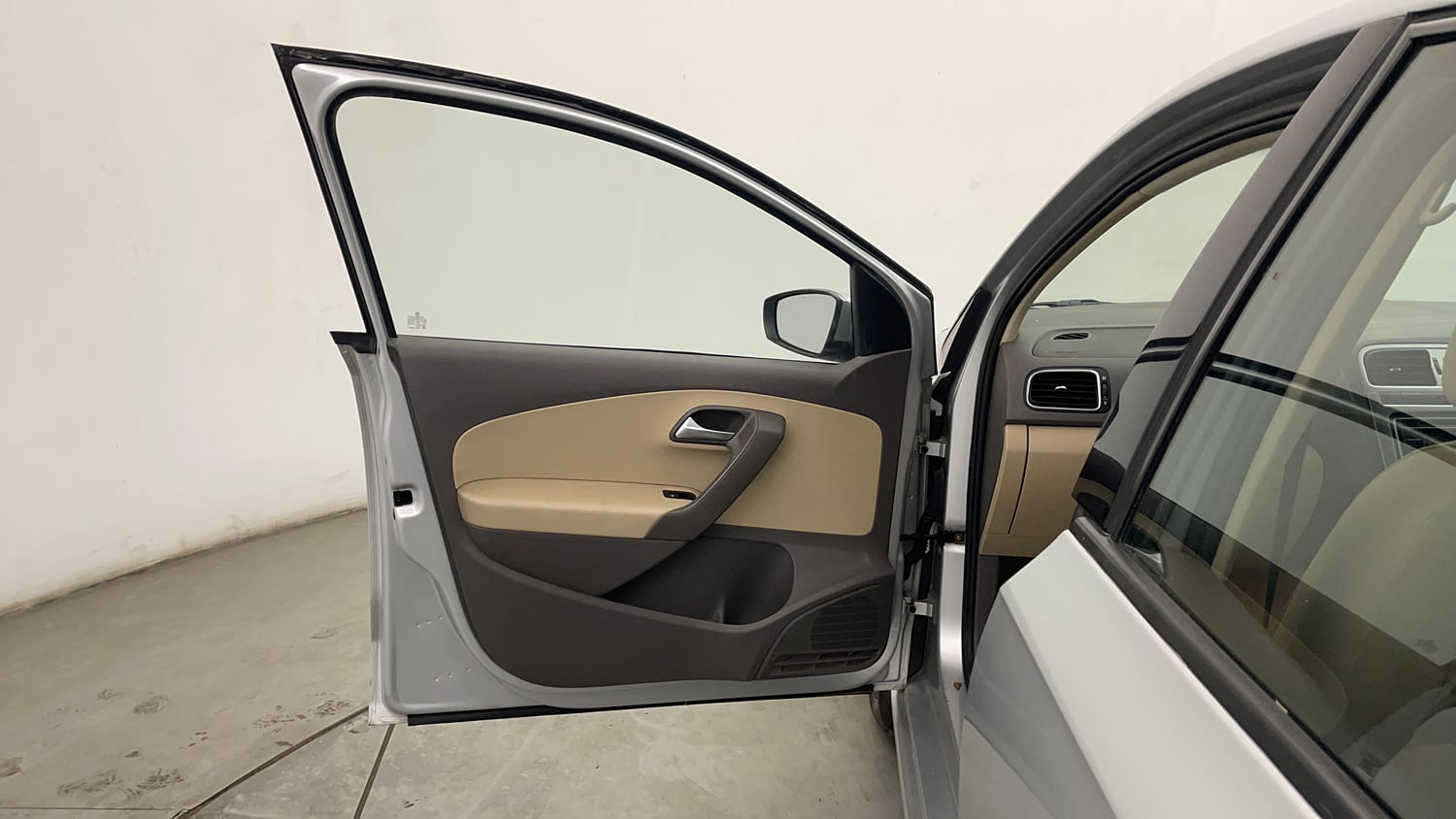 Used 2015 Volkswagen Vento Highline Petrol Petrol Manual interior LEFT FRONT DOOR OPEN VIEW