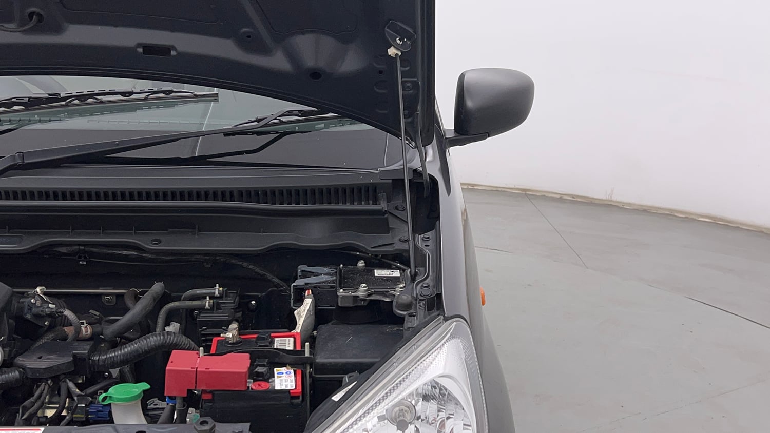 Used 2023 Maruti Suzuki Alto K10 VXi Plus AGS Petrol Automatic engine ENGINE LEFT SIDE HINGE & APRON VIEW