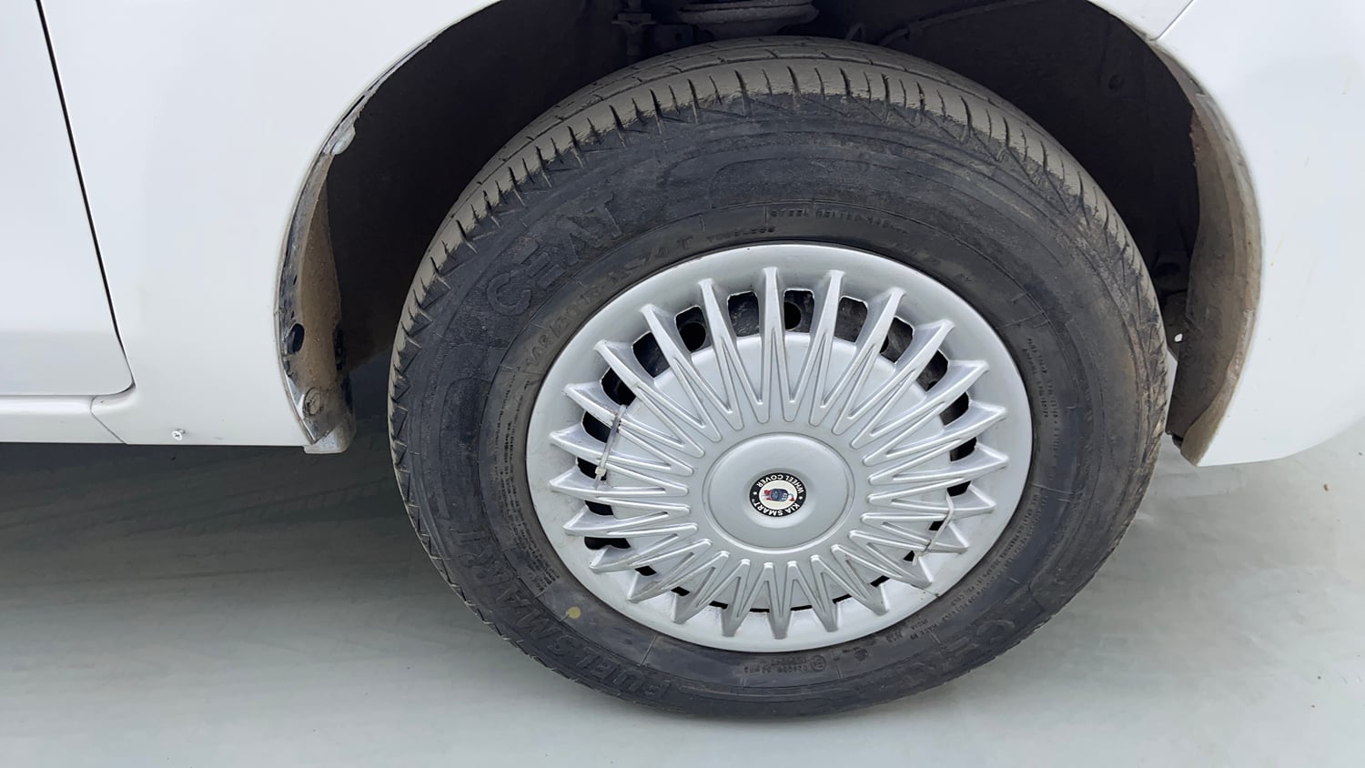 Used 2022 Maruti Suzuki Alto 800 LXi (O) Petrol Manual tyres RIGHT FRONT TYRE RIM VIEW