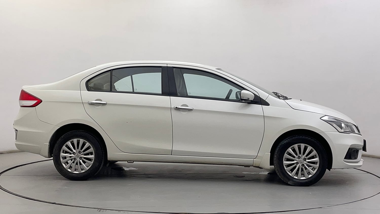Used 2022 Maruti Suzuki Ciaz Delta 1.5 Petrol Manual exterior RIGHT SIDE VIEW