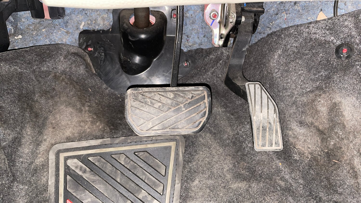 Used 2015 Maruti Suzuki Celerio VXi AMT Petrol Automatic interior PEDALS VIEW
