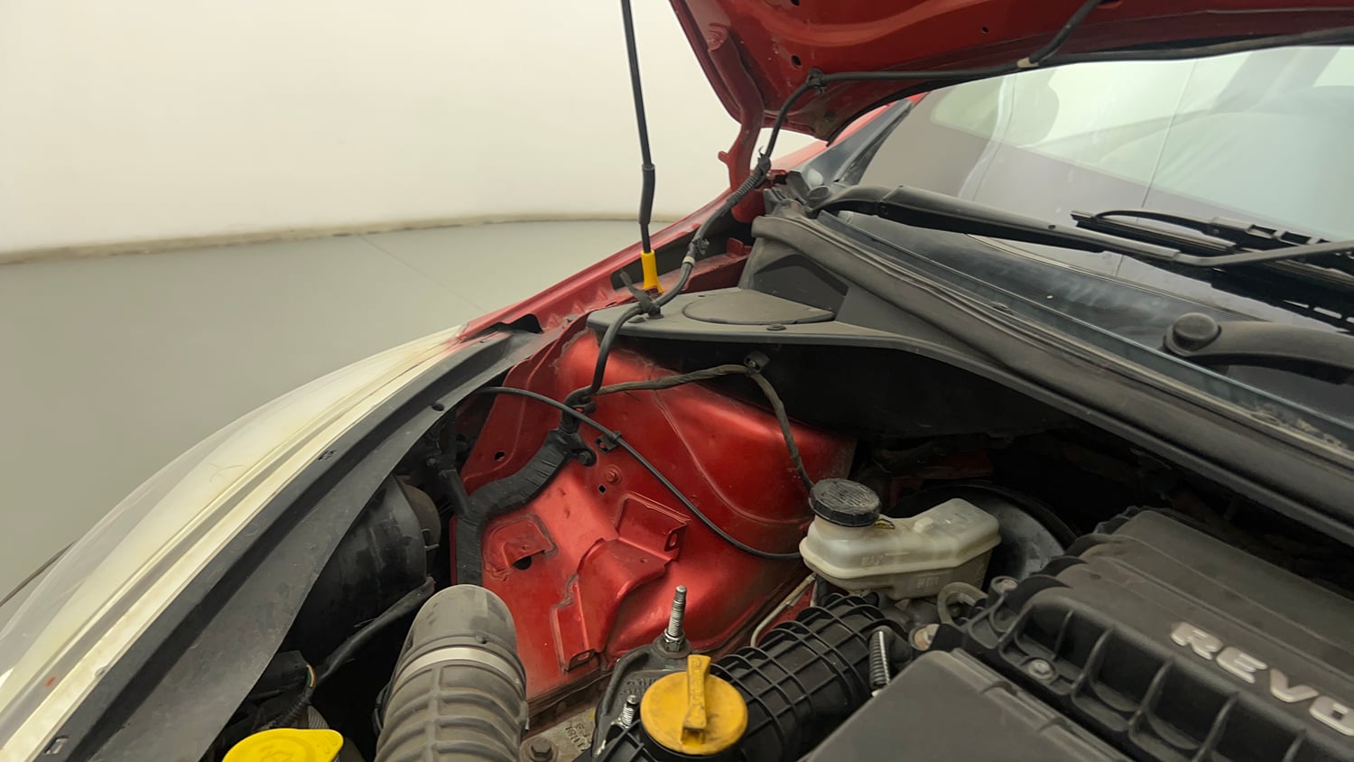 Used 2017 Tata Tiago Revotron XTA Petrol Automatic engine ENGINE RIGHT SIDE HINGE & APRON VIEW