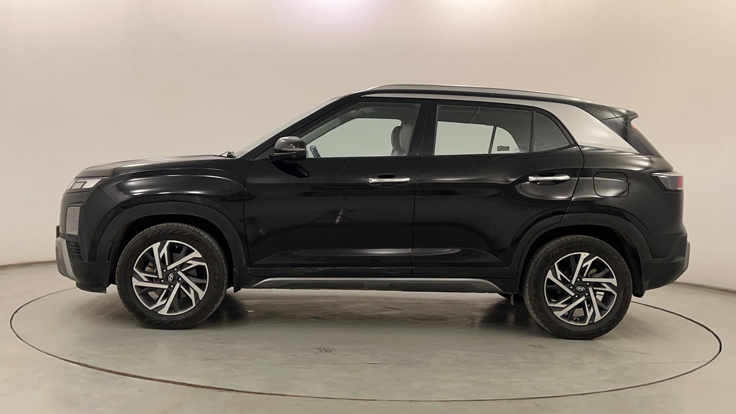 Used 2024 Hyundai Creta 1.5 MPi Petrol IVT SX(O) Petrol Automatic exterior LEFT SIDE VIEW