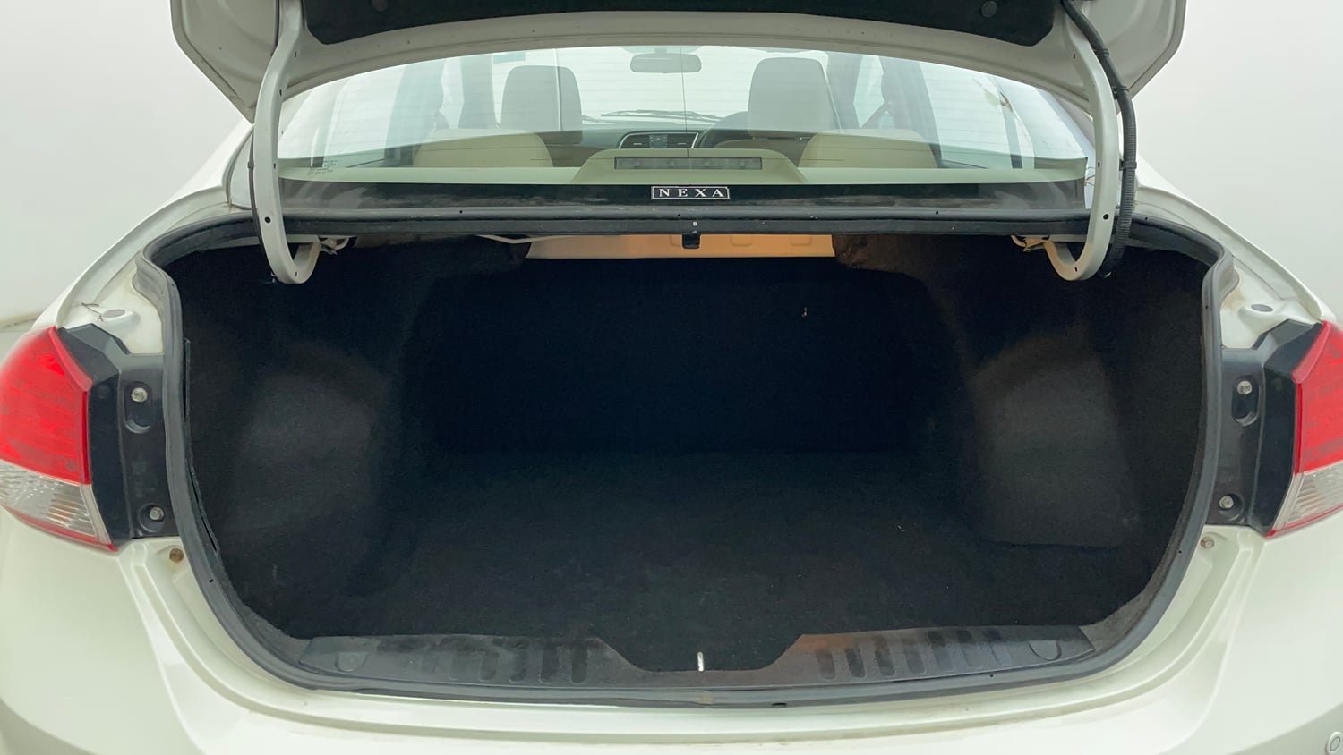 Used 2022 Maruti Suzuki Ciaz Delta 1.5 Petrol Manual interior DICKY INSIDE VIEW