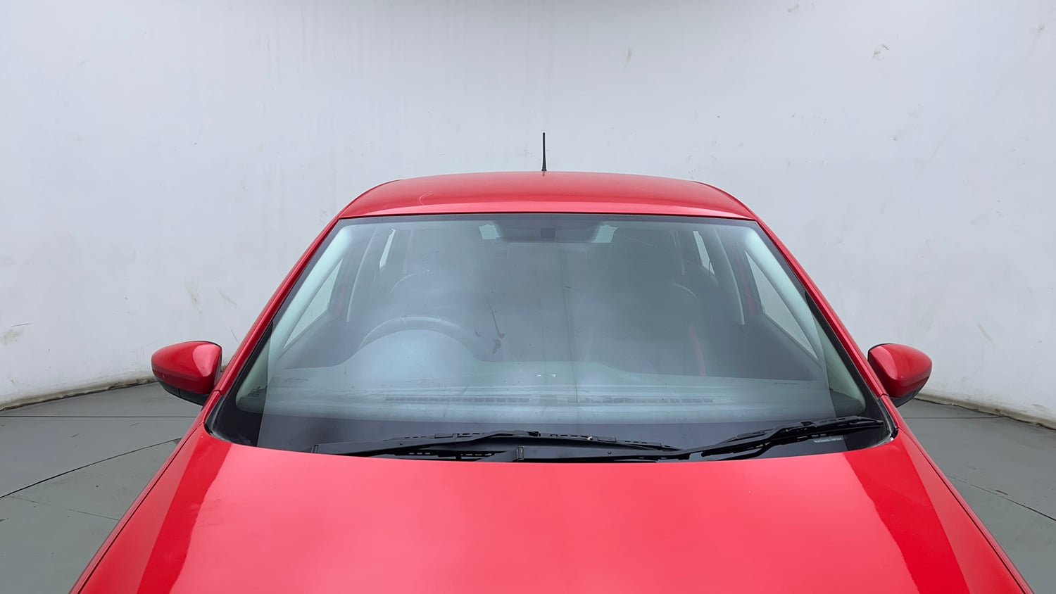 Used 2020 Volkswagen Polo Comfortline Plus 1.0L MPI Petrol Manual exterior FRONT WINDSHIELD VIEW